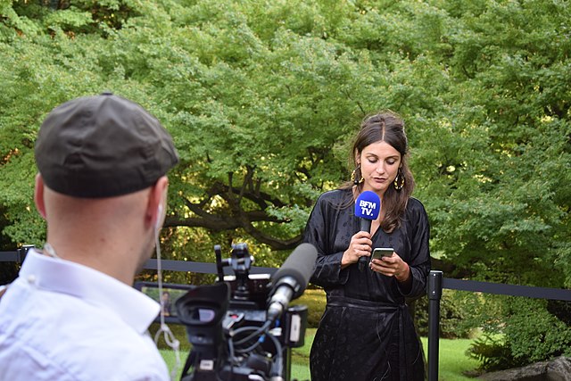 Unlocking the courtroom to the country: should we really broadcast family court proceedings?
